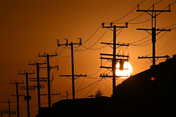 Summer Blackouts Possible in Eastern US Due to Data Center Demand