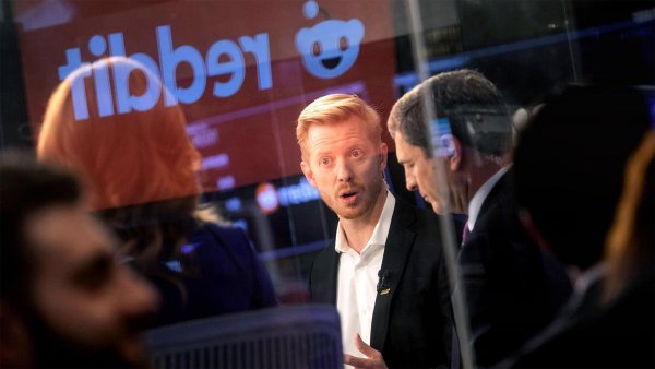 Speculation Rises About Reddit CEO's Billionaire Status Post Profit Surge