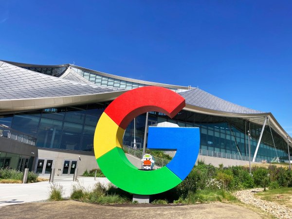 Thousands of Google workers sign petition seeking layoff protections