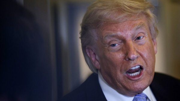Trump Urges FCC to Punish Journalist for Calling Election Results