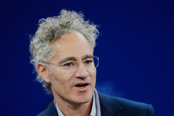 US draft update: Major tech company [Palantir] urges universal national service