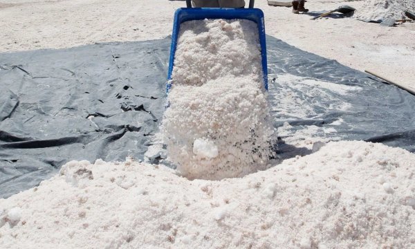 Massive Lithium Deposit Found Under U.S. Supervolcano